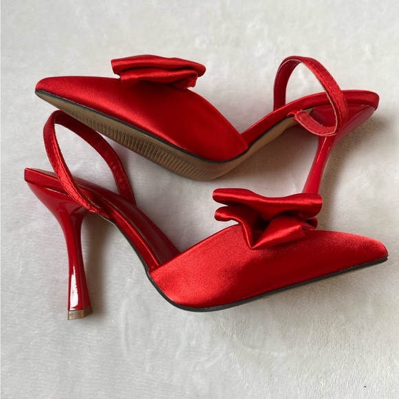 Red Heels With Ribbon Bow Coquette - Picture 10 of 13